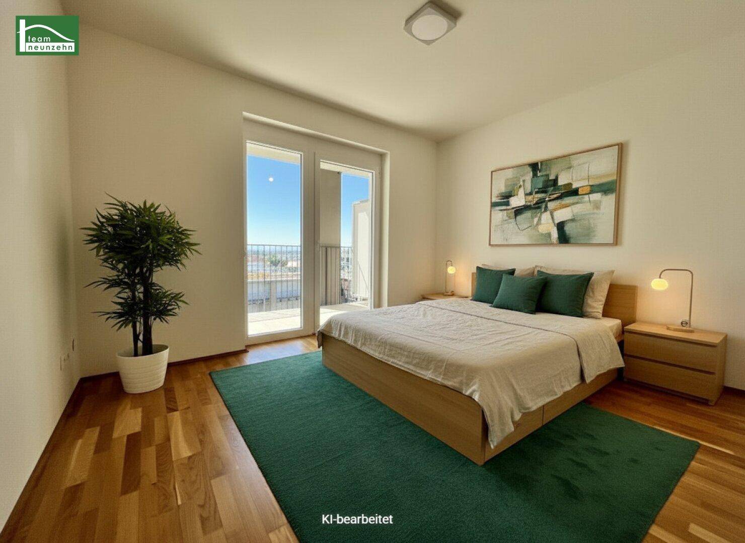 Modern eingerichtetes Schlafzimmer mit Parkettboden, großem Bett und Balkonzugang.