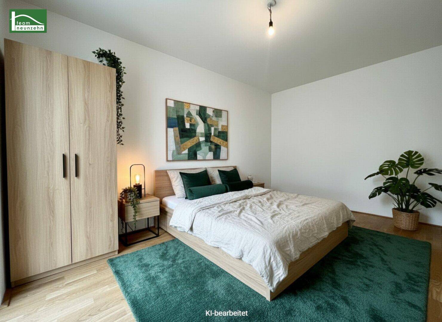 Gemütliches Schlafzimmer mit Holzboden, Doppelbett, Kleiderschrank und moderner Dekoration.
