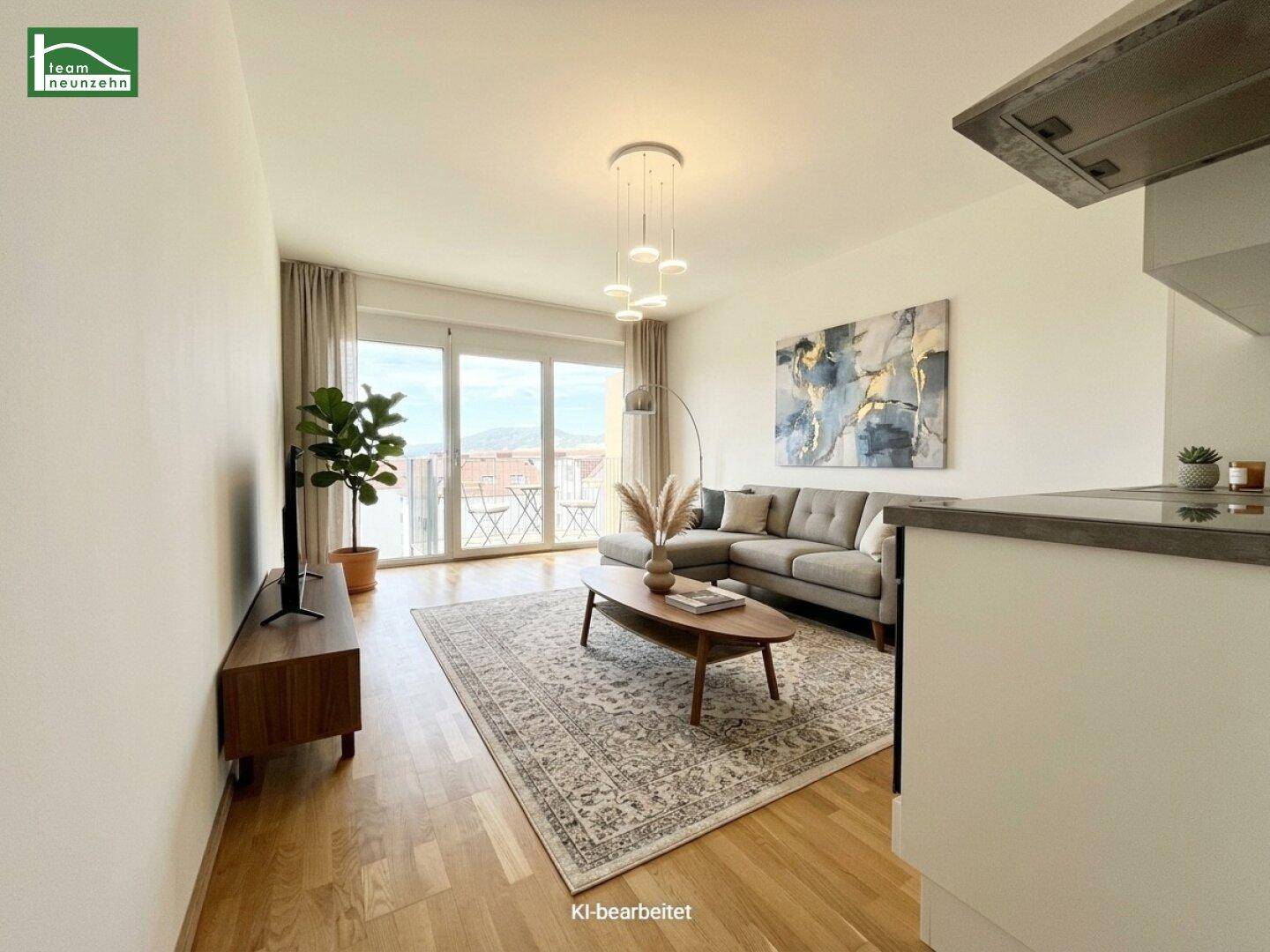 Modern eingerichtetes Wohnzimmer mit Parkettboden, großem Fenster und Zugang zum Balkon.