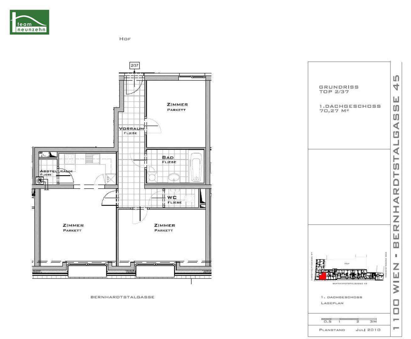 Grundriss einer Dachgeschosswohnung mit drei Zimmern, Bad, WC und Abstellraum.