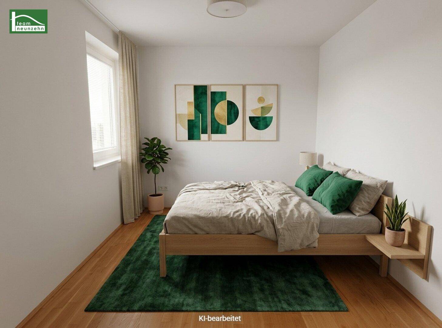 Modern eingerichtetes Schlafzimmer mit Holzbett, grünem Teppich und viel Tageslicht.