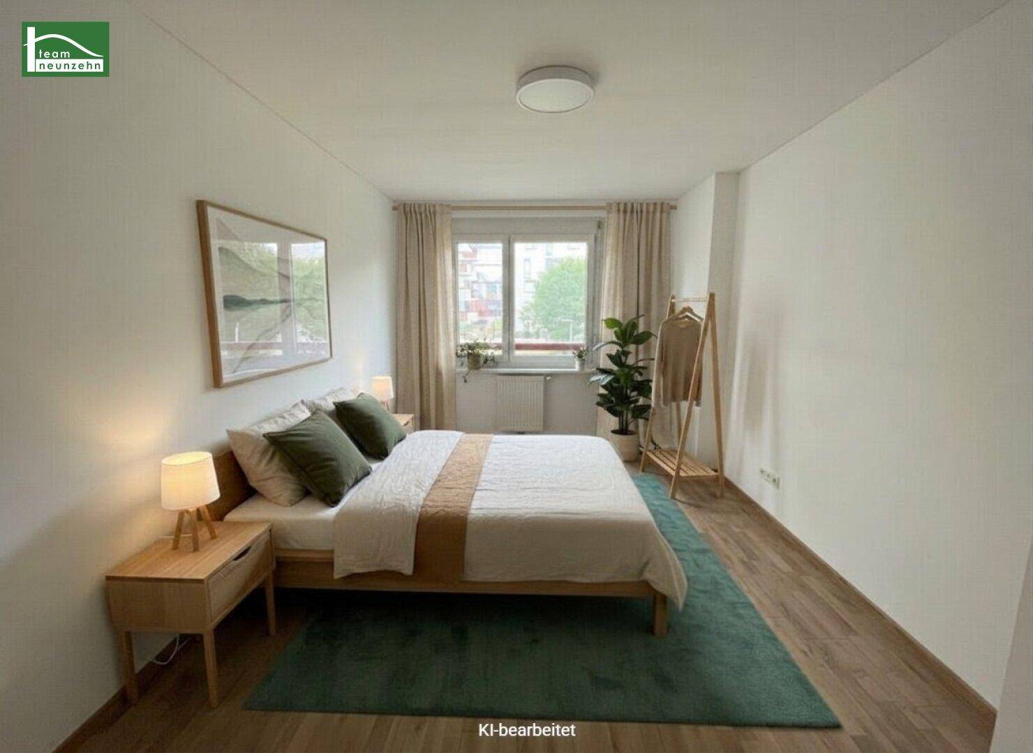 Virtuell eingerichtetes Schlafzimmer mit Doppelbett, Holzboden und Fenster.
