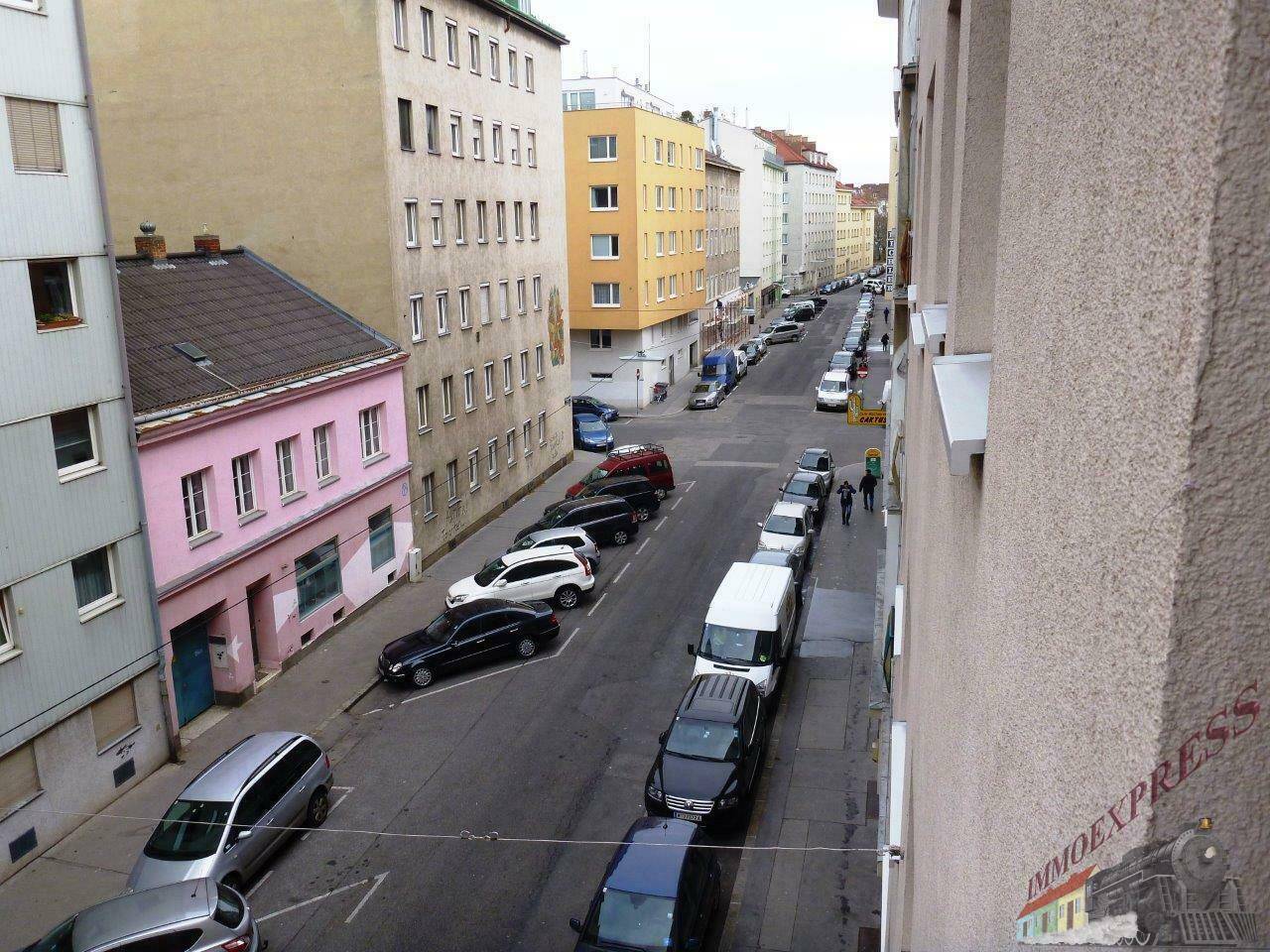P1030821