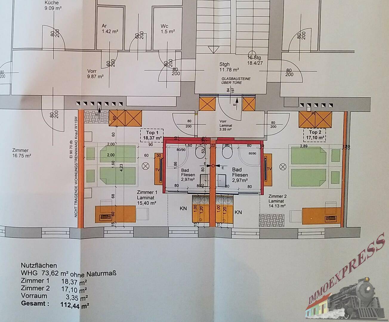 Grundrissplan zeigt eine Wohnung mit zwei Bädern, separatem WC und Balkonzugang von den Zimmern.
