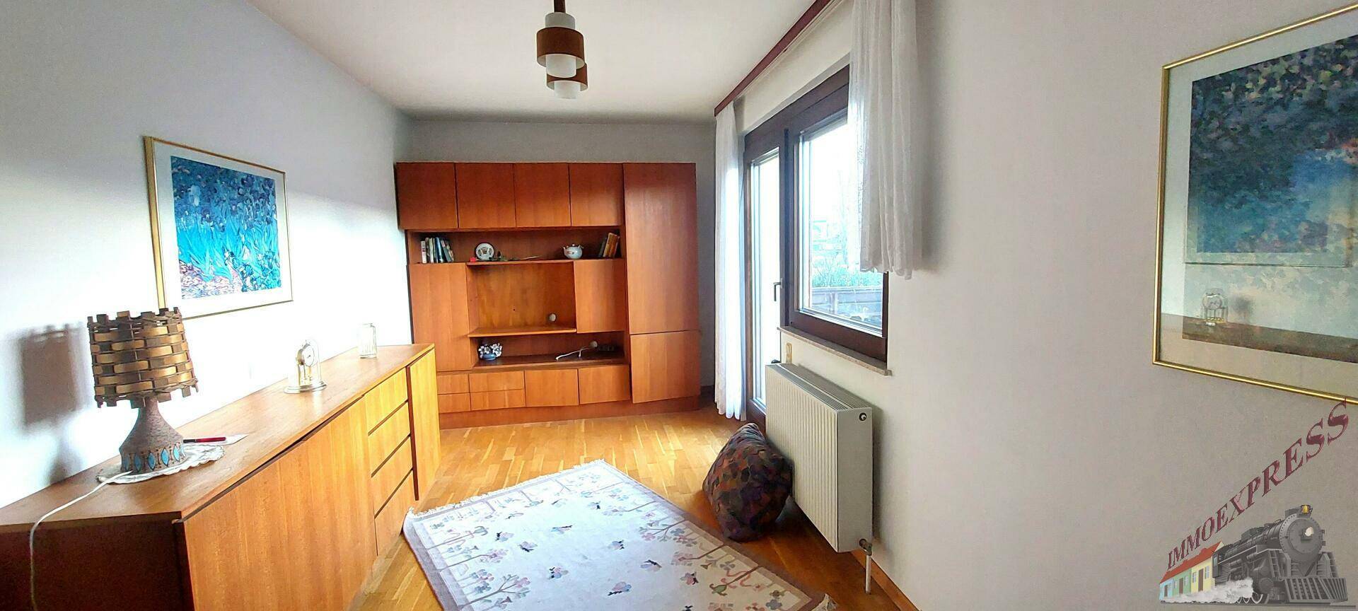 Schlafzimmer mit Balkon