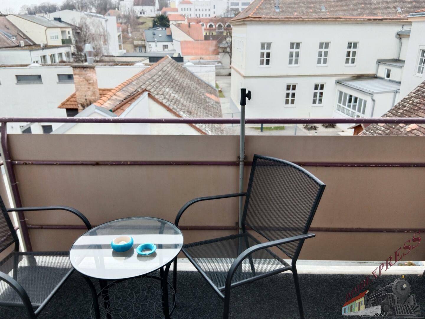 Balkon Südseitig zum Hof hin ausgerichtet