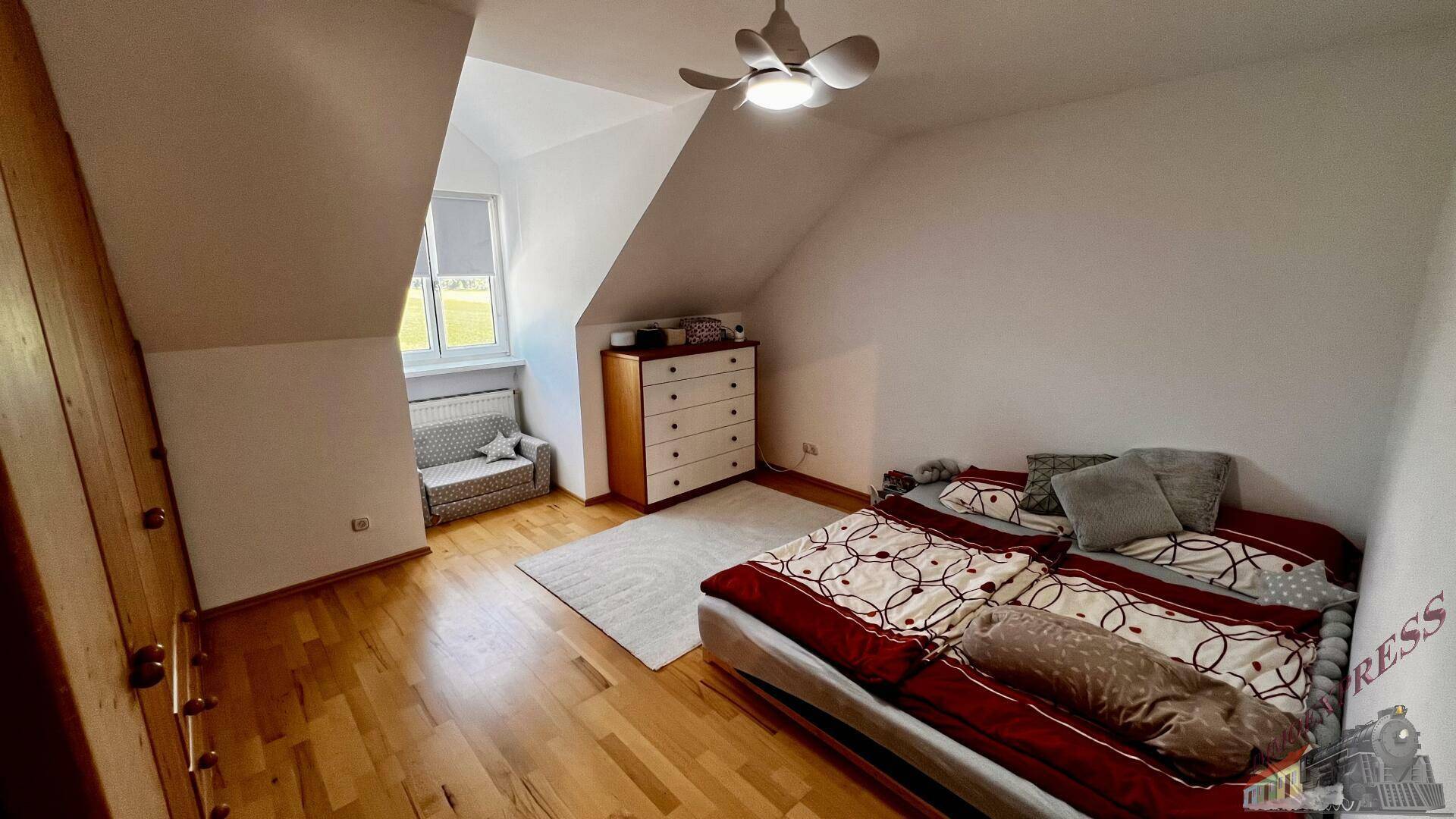 Schlafzimmer OG