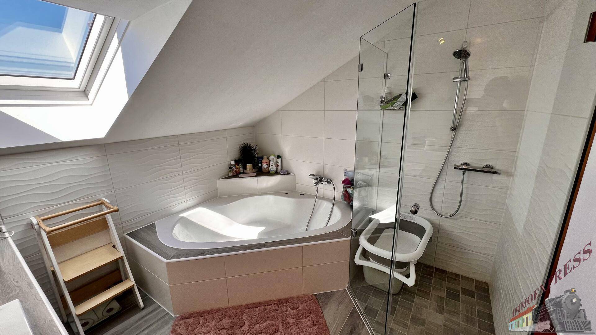 Badezimmer OG 1