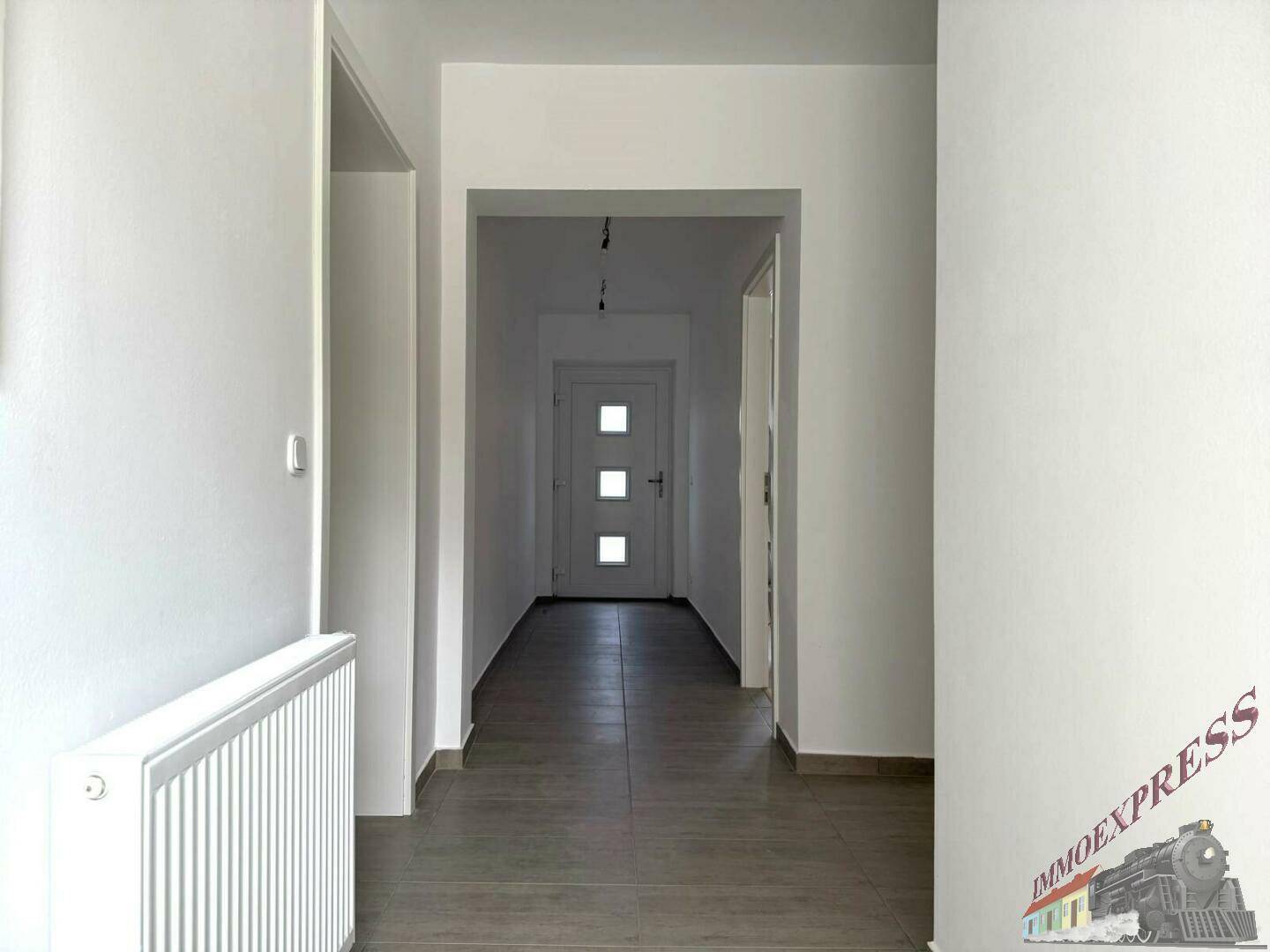 Vorraum, Eingangstüre