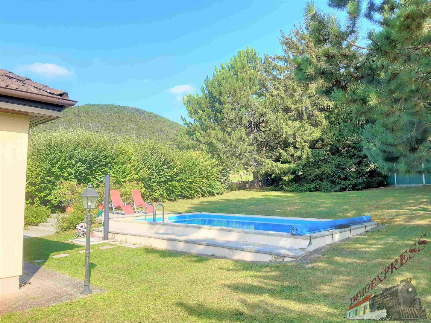 4PoolansichtGarten
