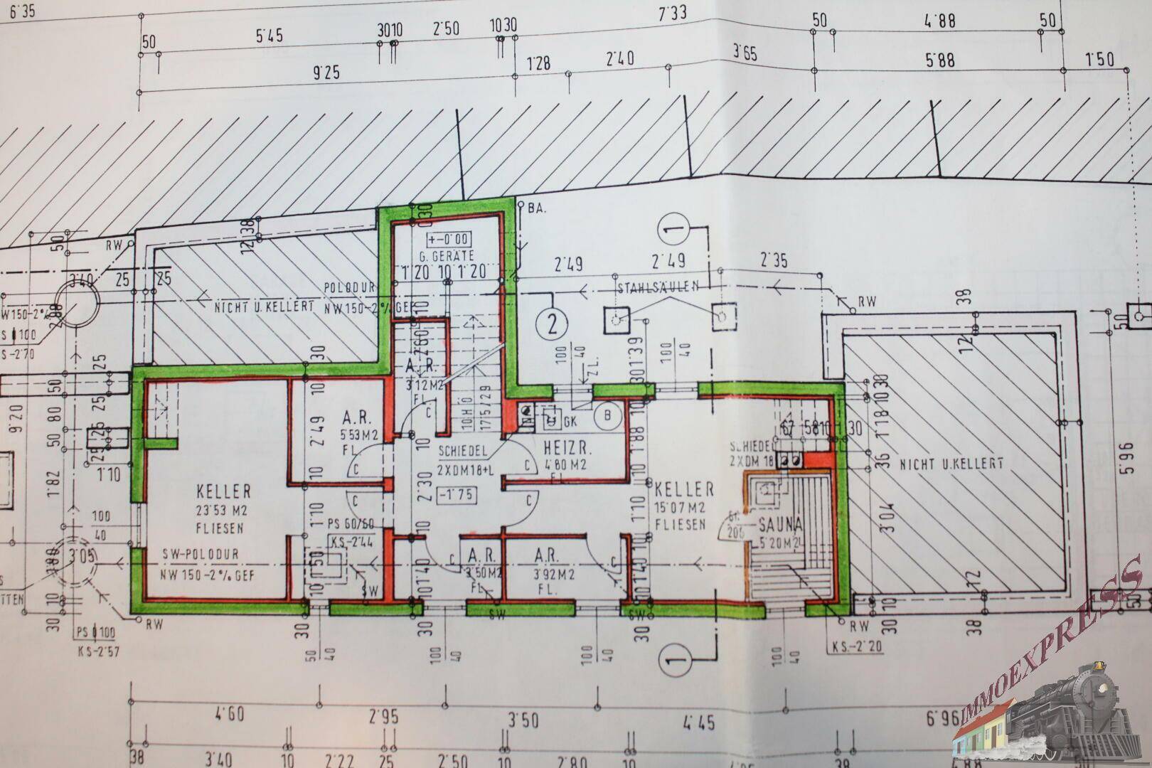 Grundriss des Kellergeschosses mit Kellerräumen, Heizung und Sauna.