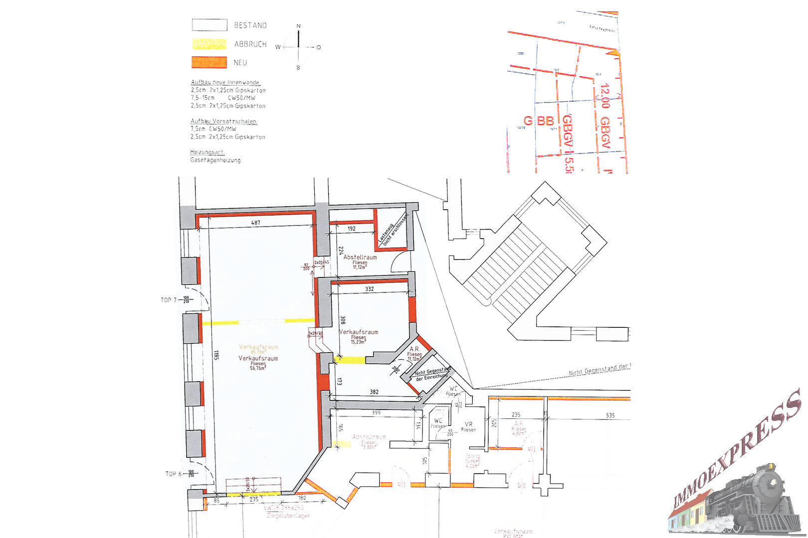Grundrissplan zeigt bestehende Strukturen, Abrissbereiche und Neubauten, inklusive Treppenhaus und Kellerzugang.