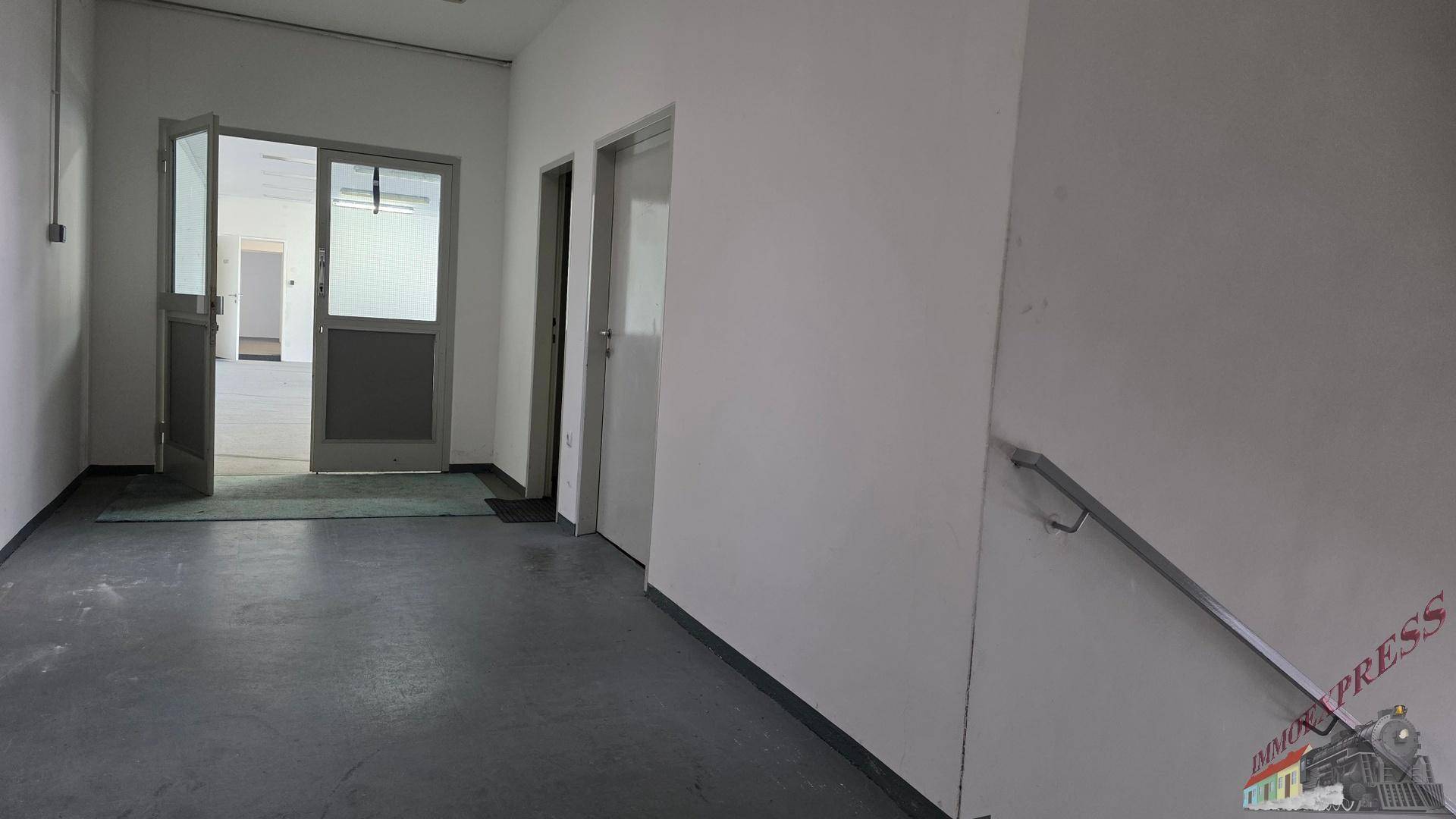 Traiskirchen 210m² Büro mit 2 Parkplätze - Ansicht 4