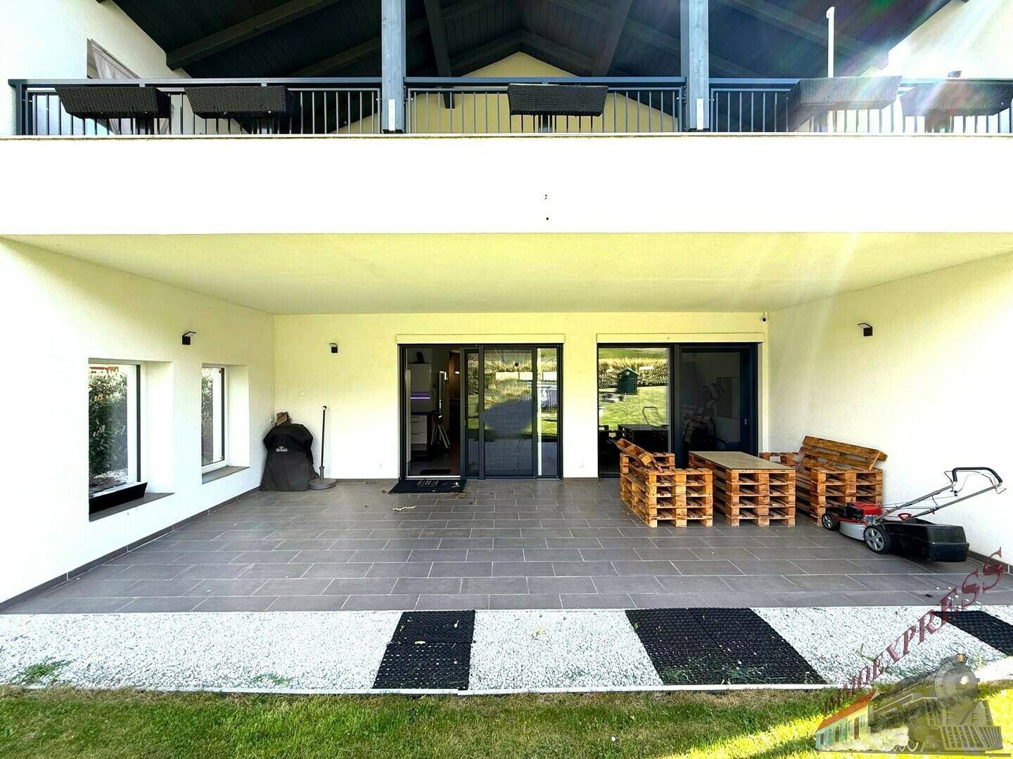 Exklusives Wohnjuwel in Winzendorf - Ansicht 4