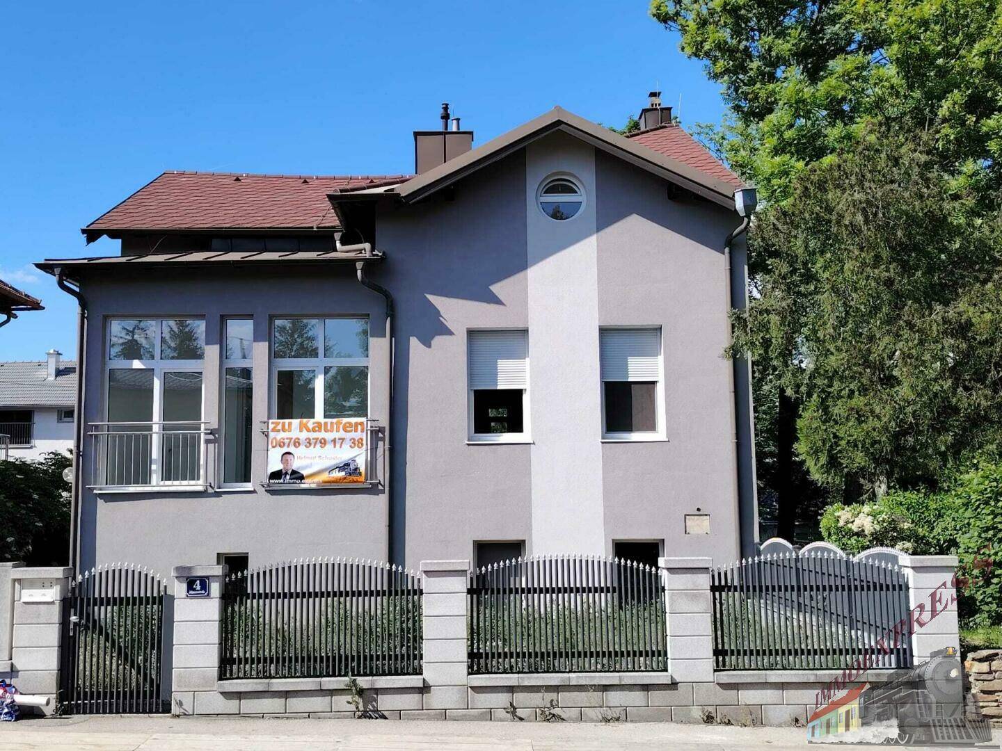 Tolles Mehrfamilienhaus bietet vielfache Nutzungsmöglichkeit auf 3 Etagen – zentrale Lage! - Ansicht 2