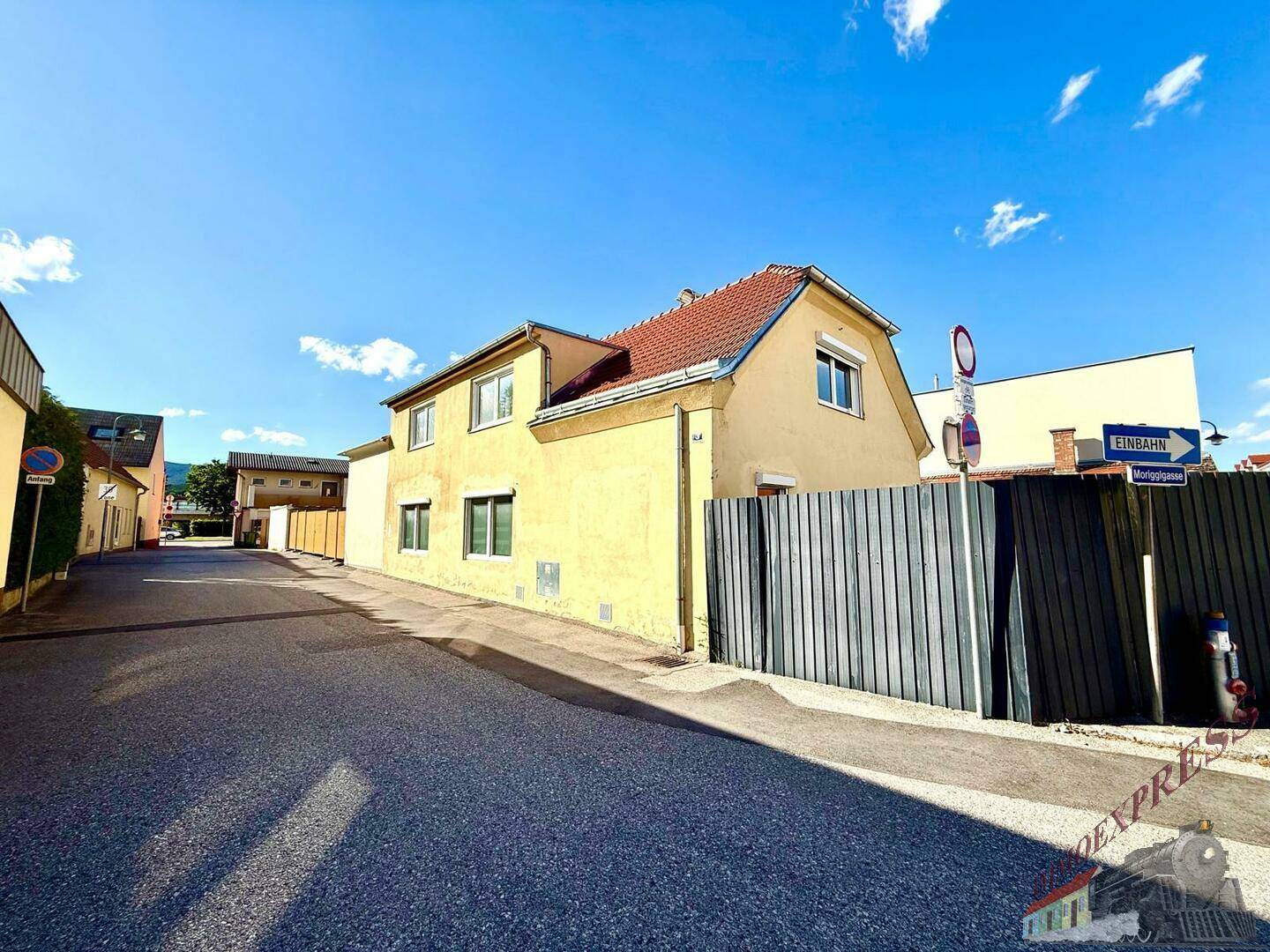 Mit viel Liebe renoviertes Ein- bzw. Zweifamilienhaus, in Ternitz! - Widok 4