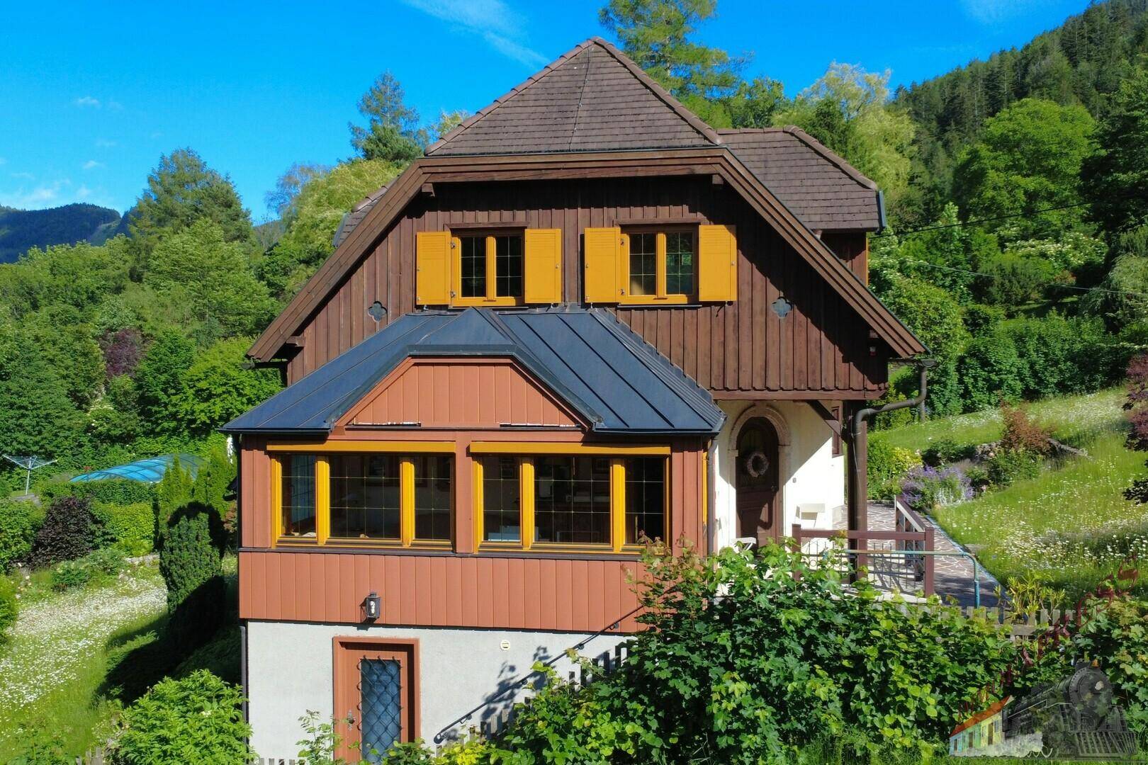 Landhaus in Ruhelage von Maria Schutz auf ca. 2.309 m² mit Bachlauf - Ansicht 5