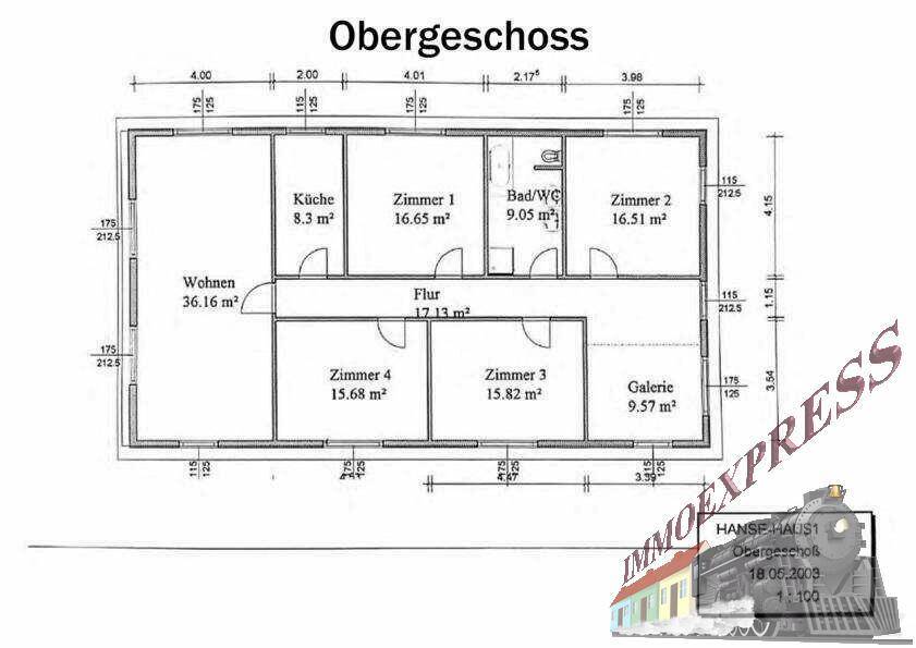 Grundriss des Obergeschosses mit Wohnzimmer, Küche, Bad und vier weiteren Zimmern sowie Galerie.