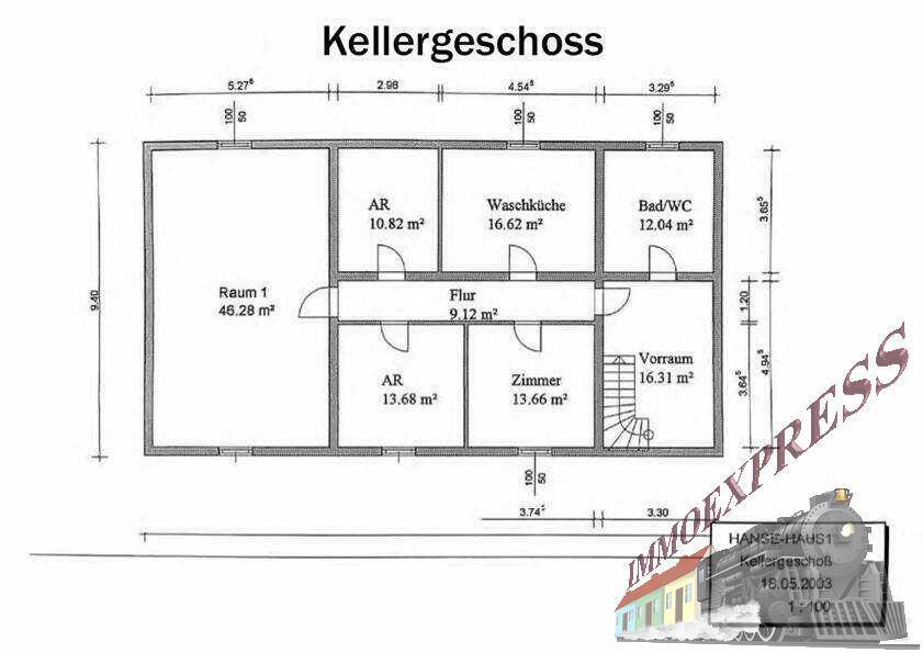 Grundriss des Kellergeschosses mit großem Raum, Abstellräumen, Waschküche und Bad/WC.