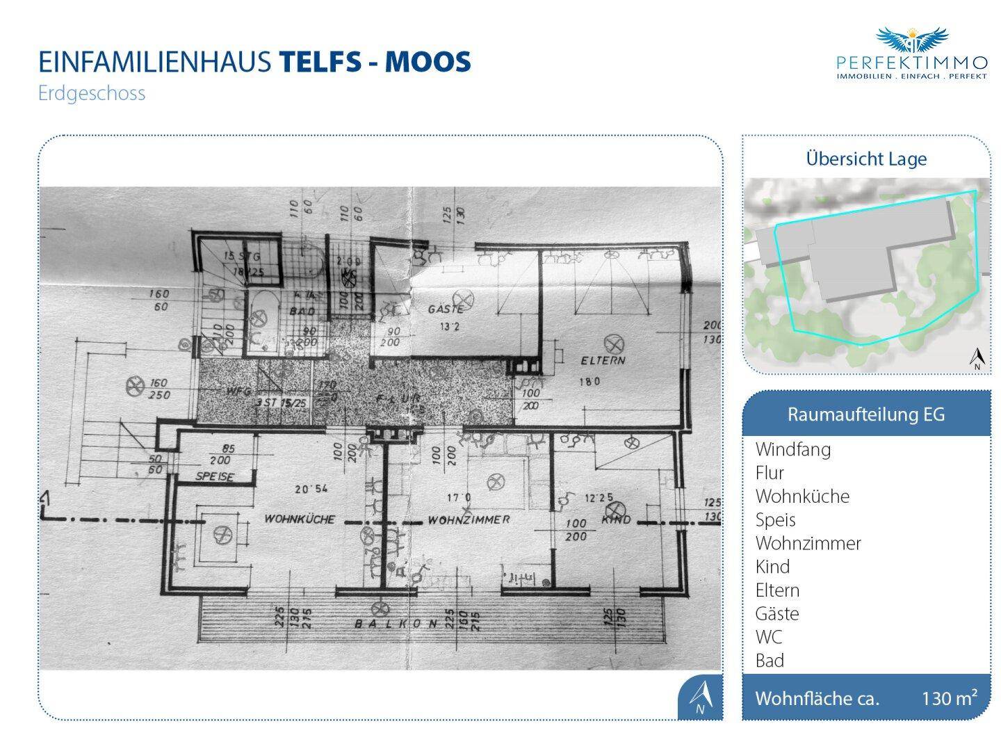 Grundriss des Erdgeschosses mit Wohnküche, Wohnzimmer, Schlafzimmern und Balkon.