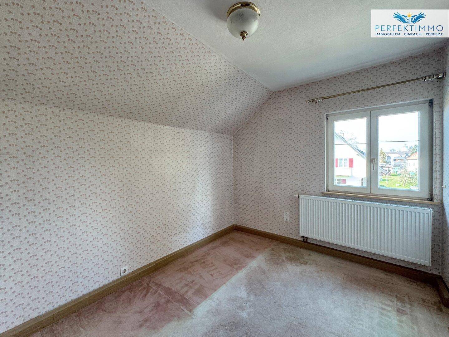 Haus mit großem Garten und Gestaltungspotenzial – pohled 5