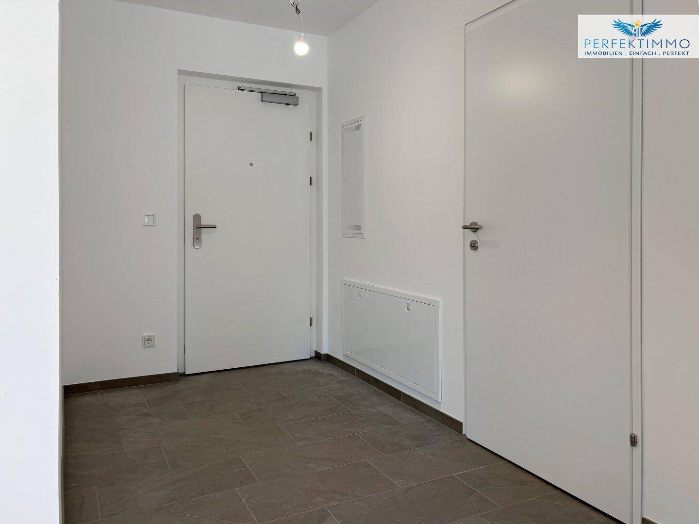 Neubau: 2-Zimmer-Wohnung mit Terrasse und Garten Top 2 – pohled 3