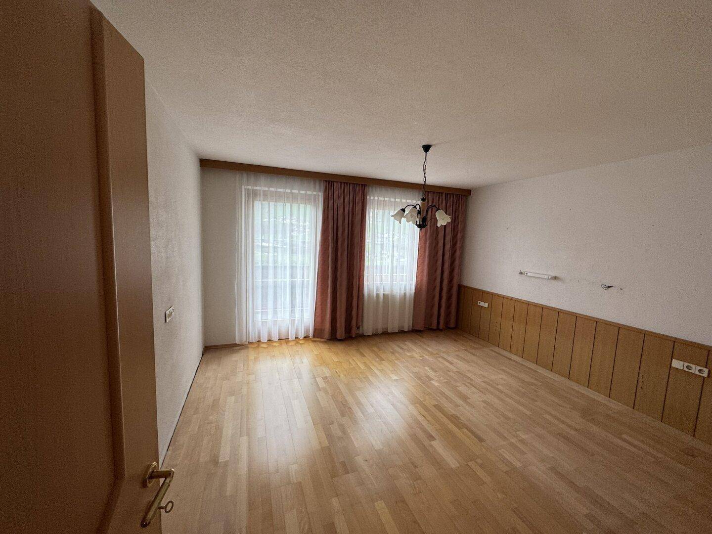Traumhaftes Zweifamilienhaus im Zillertal: Alpines Wohnglück in erhabener Aussichtslage von Hainzenberg - Vista 4