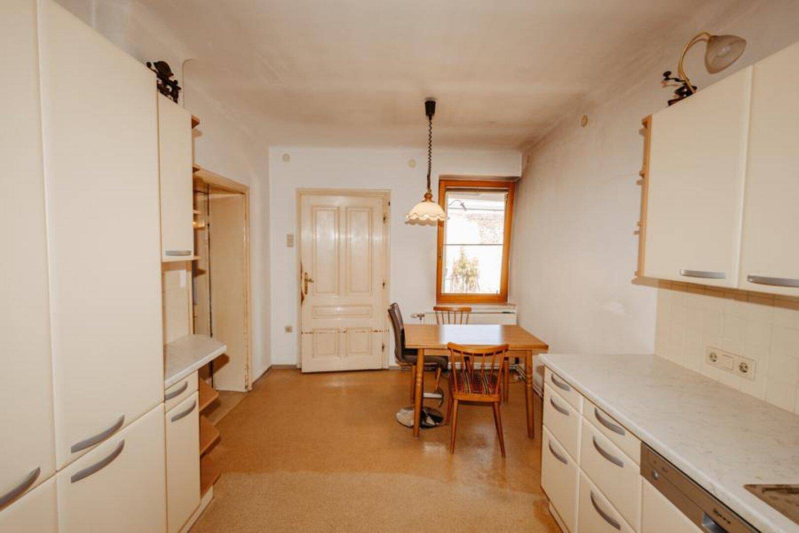 Schaffen sie sich IHREN Lebensmittelpunkt. Ehemaliges Bauernhaus (sanierungsbedürftig) - More
