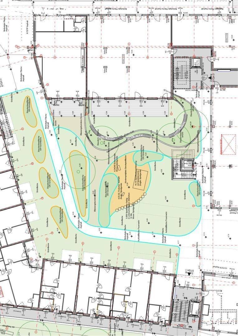 Architektonischer Plan einer Wohnanlage mit großzügiger Grünfläche, Wegen und Spielbereichen.