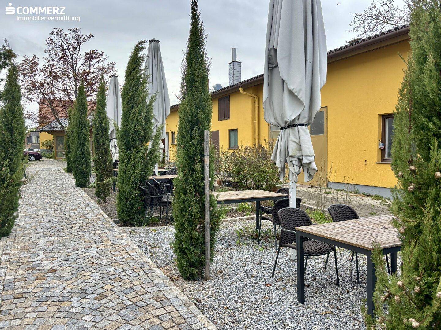 Außen Innenhof 3