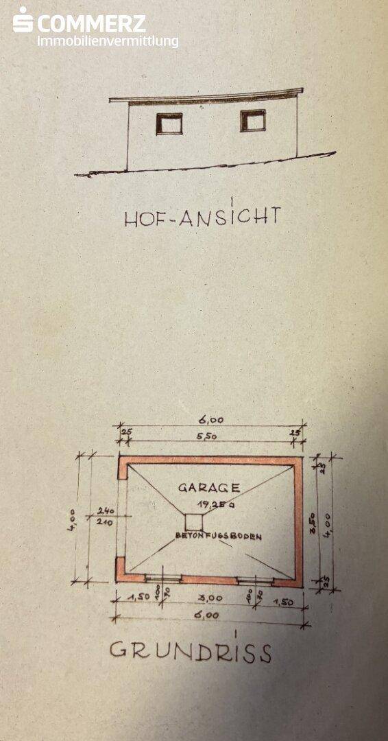 Grundriss und Hof-Ansicht einer Garage mit detaillierten Abmessungen.
