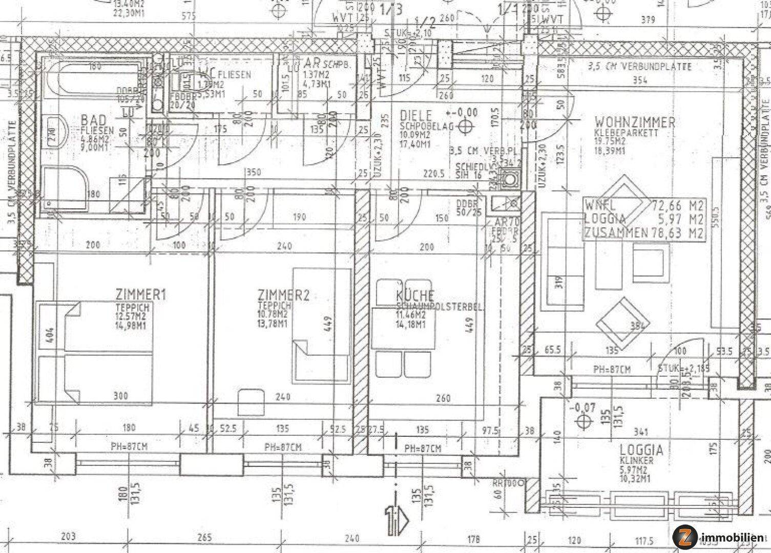 Detaillierter Grundriss mit Aufteilung in Wohn-, Schlaf- und Nassbereiche sowie Loggia.