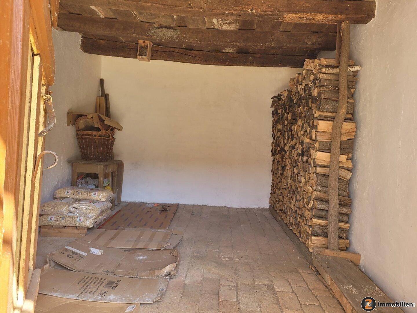 Holzlagerraum