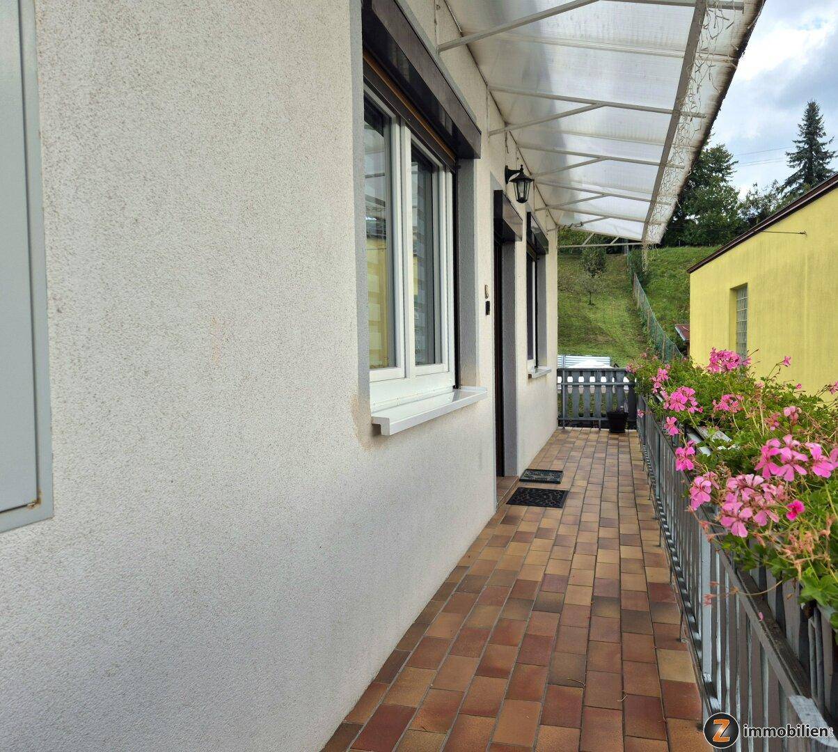 Überdachter Hauseingang