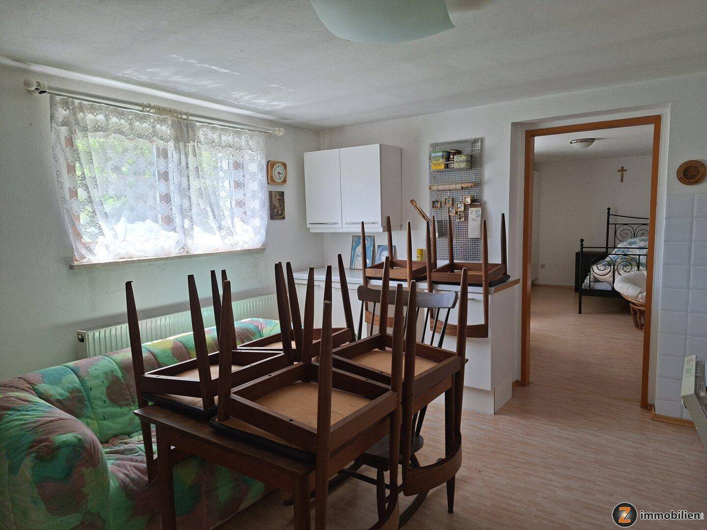 Gepflegtes Ein- Zweifamilienhaus mit traumhaften Ausblick - Más