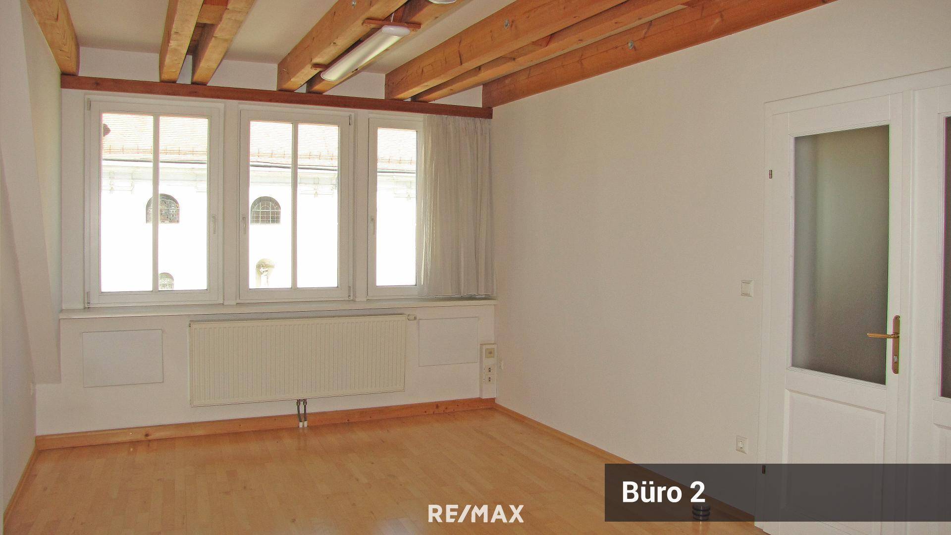 RE/MAX Büro 2