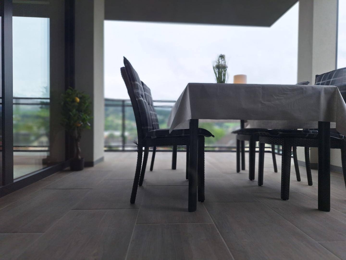 Balkonterrasse b