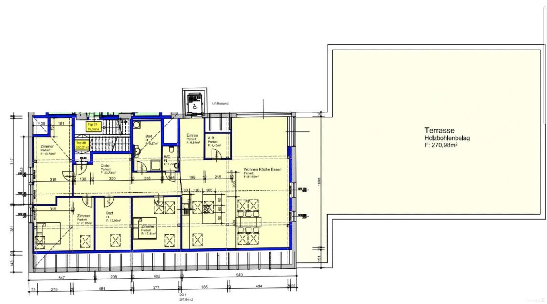 Grundriss der Wohnung mit großem Wohnbereich, mehreren Zimmern und weitläufiger Terrasse.
