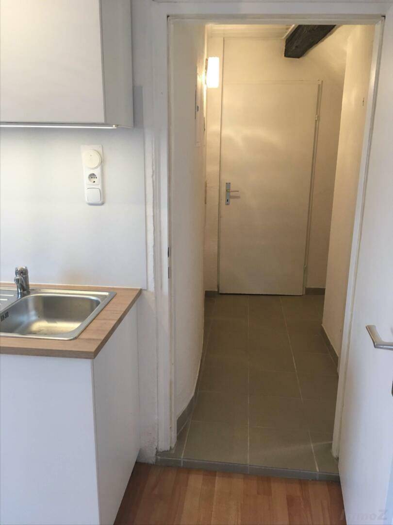 Ruhige Dachgeschosswohnung in Top-Lage, WG tauglich!!!! – sofort beziehbar! - Prikaz 2