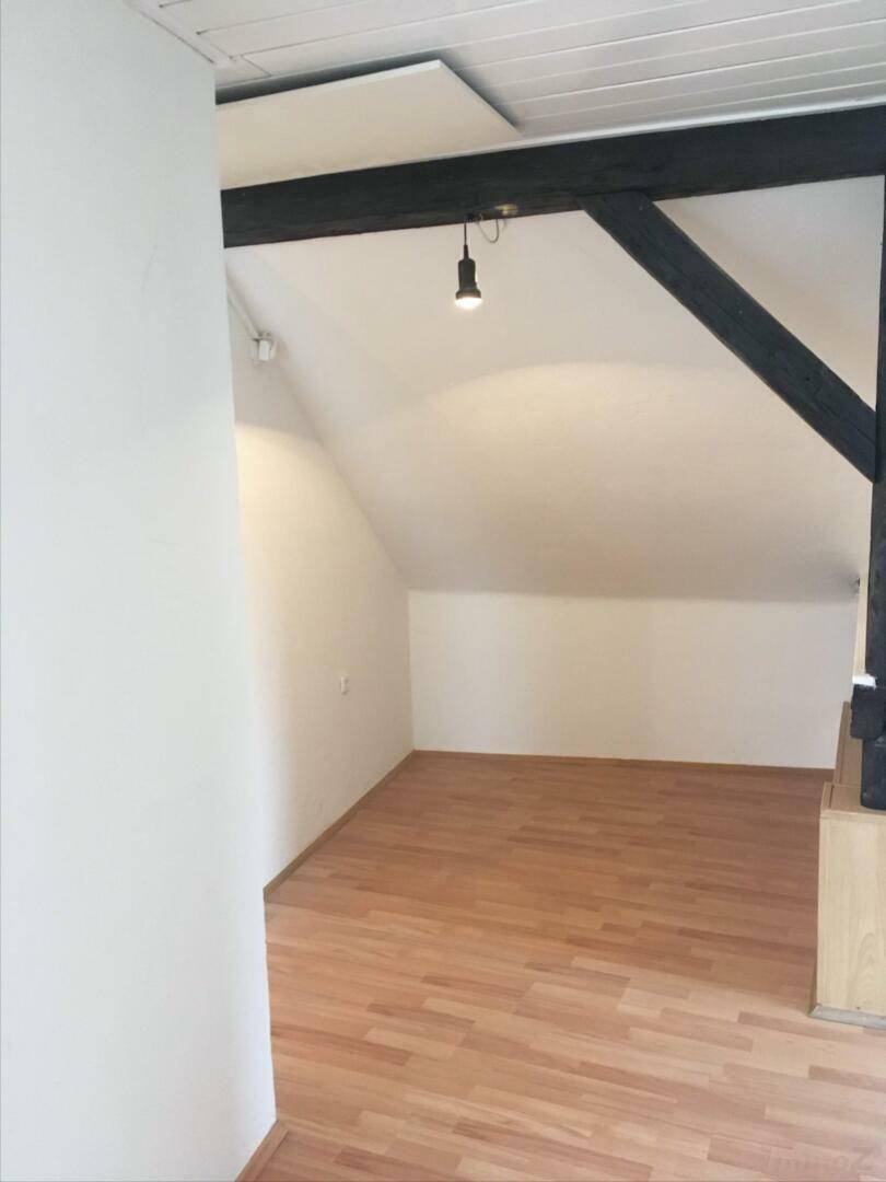 Ruhige Dachgeschosswohnung in Top-Lage, WG tauglich!!!! – sofort beziehbar! - Prikaz 3