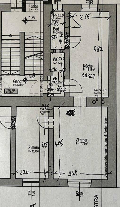 Detaillierter Grundriss der Wohnung mit Raumaufteilung und eingezeichneten Maßen.