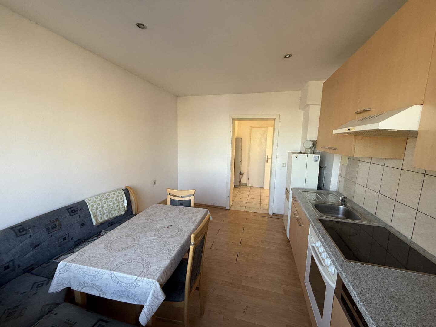 20251105_094636012_iOS