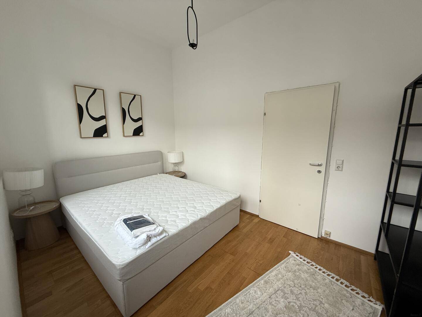 Anlegerhit!! Helle 2-Zimmer Wohnung mit Altbau-Charme und durchdachter Raumaufteilung! ++Videorundgang++ - Ansicht 6