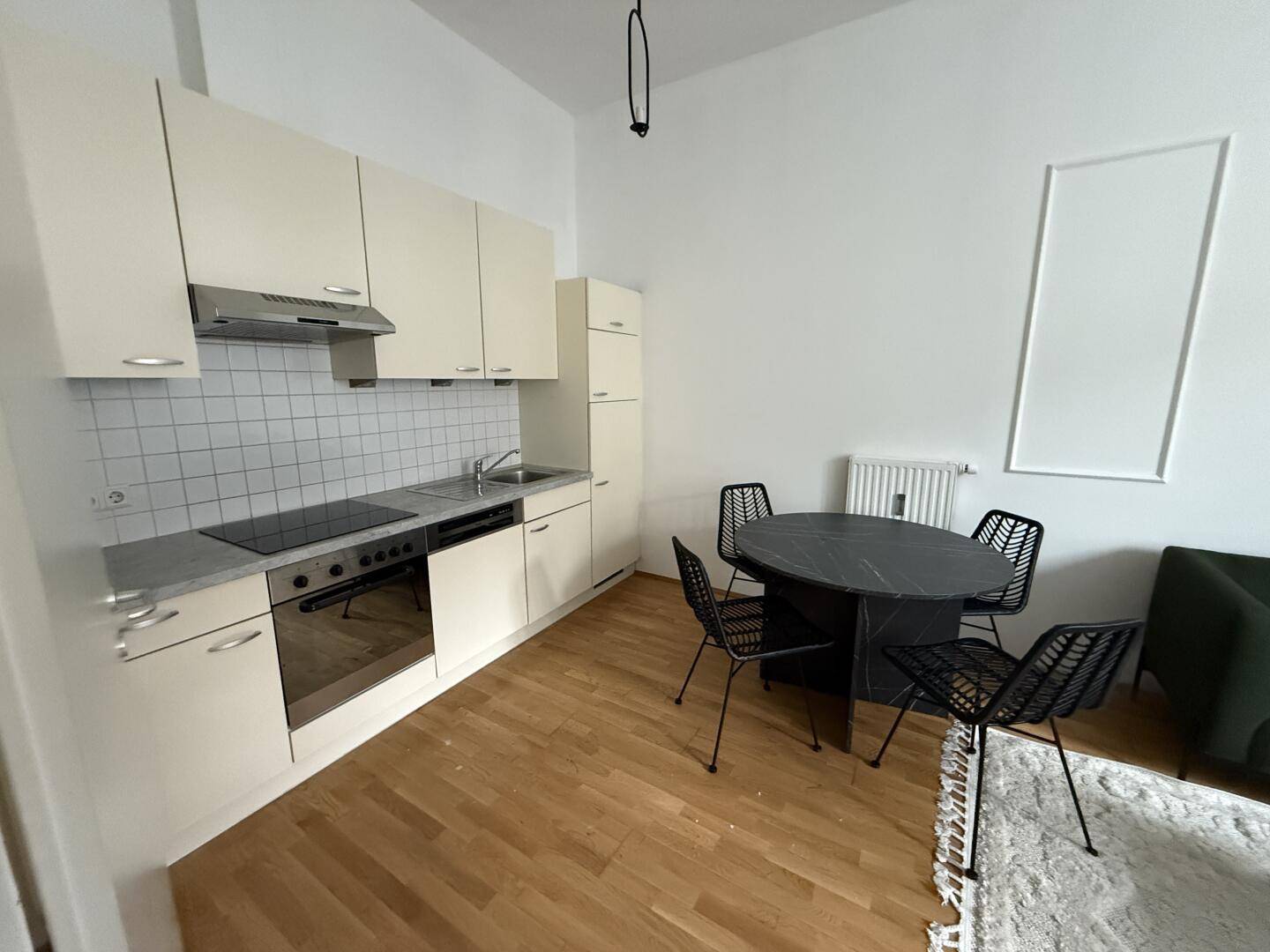Anlegerhit!! Helle 2-Zimmer Wohnung mit Altbau-Charme und durchdachter Raumaufteilung! ++Videorundgang++ - Ansicht 4