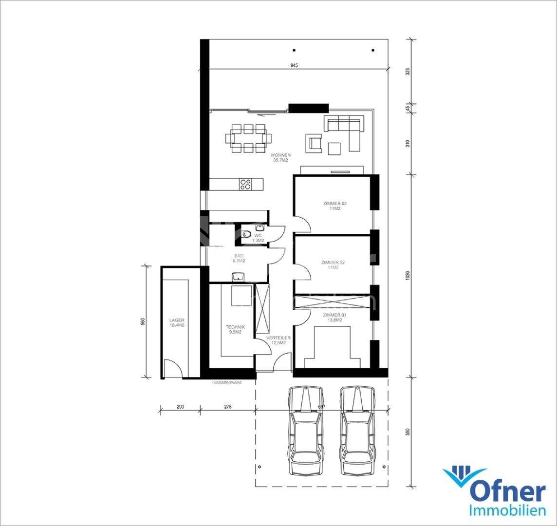 Grundriss des Hauses mit drei Zimmern, offenem Wohnbereich und zwei Parkplätzen.