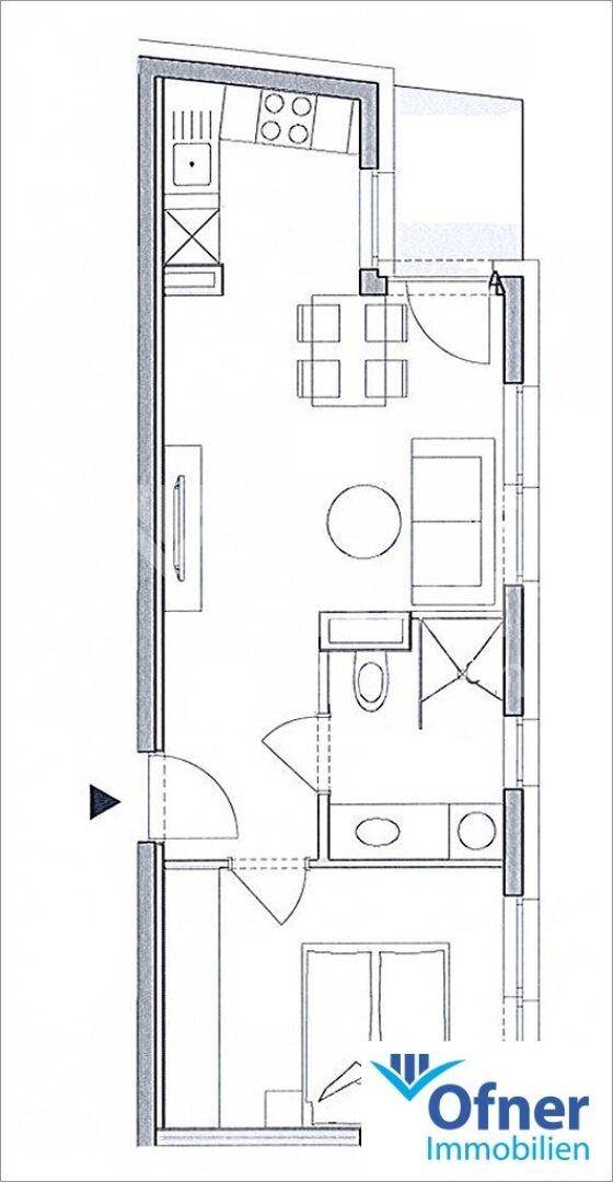 Grundriss einer Wohnung mit offenem Wohnbereich, Küche, Bad und Balkon.