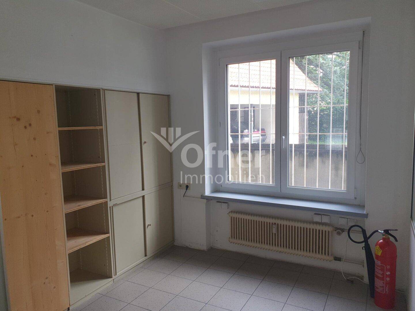 Ideale Büroräumlichkeiten direkt am Hauptplatz - Widok 6