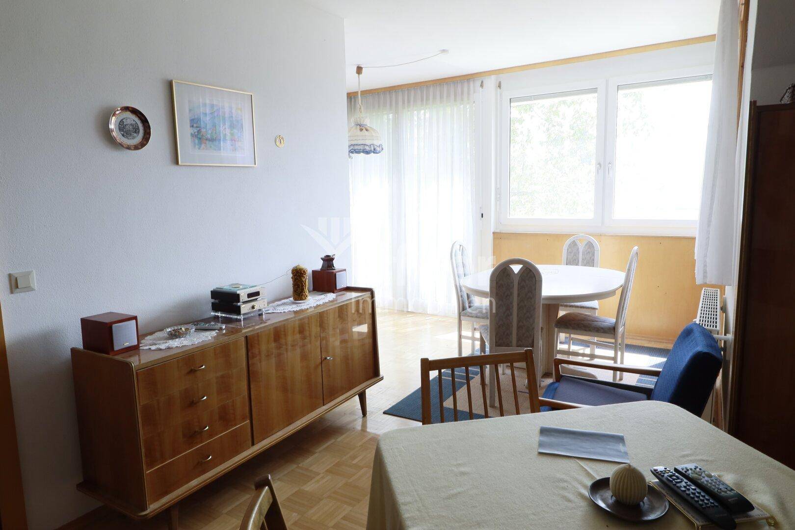 3-Zimmer-Wohnung mit Balkon, Bergblick und zentrumsnaher Ruhelage - Ansicht 3
