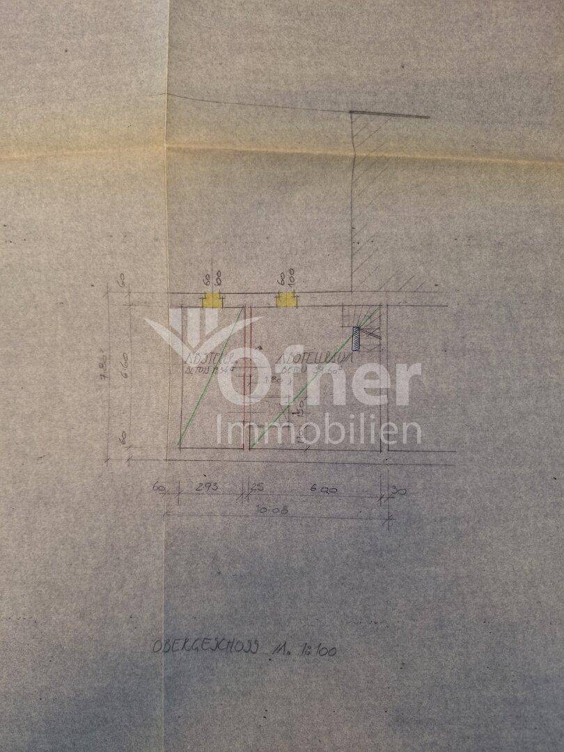 Grundrissplan des Obergeschosses mit Raumaufteilung und Treppenhaus.