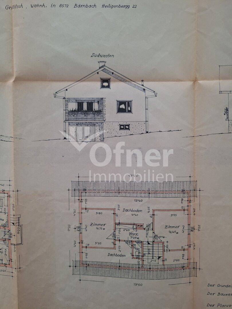 Historischer Grundriss des Obergeschosses mit Schlafzimmern und Dachboden.